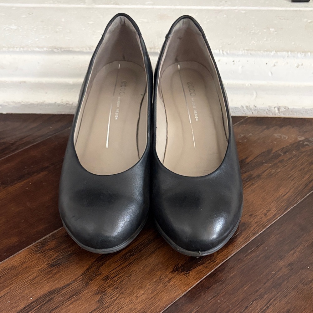 Ecco low heel